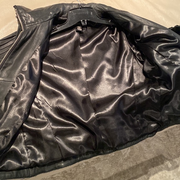 Leather jacket - Picture 5 of 5